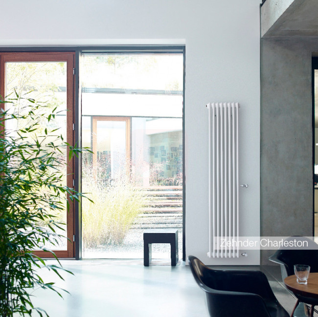 Радиатор трубчатый стальной Zehnder Charleston Retrofit 3180, 14 сек.1/2 ниж.подк. RAL9016 (кроншт.в компл.)