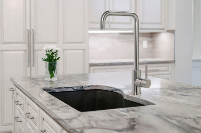 Смеситель для кухни Ramon Soler Kitchen нержавеющая сталь, с поворотным изливом 3829 Смеситель для кухни Ramon Soler Kitchen нержавеющая сталь, с поворотным изливом 3829