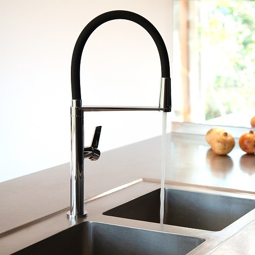 Смеситель для кухни Ramon Soler с магнитным держателем и гибким изливом Kitchen Magnet 388801MCNC никель Смеситель для кухни Ramon Soler с магнитным держателем и гибким изливом Kitchen Magnet 388801MCNC никель
