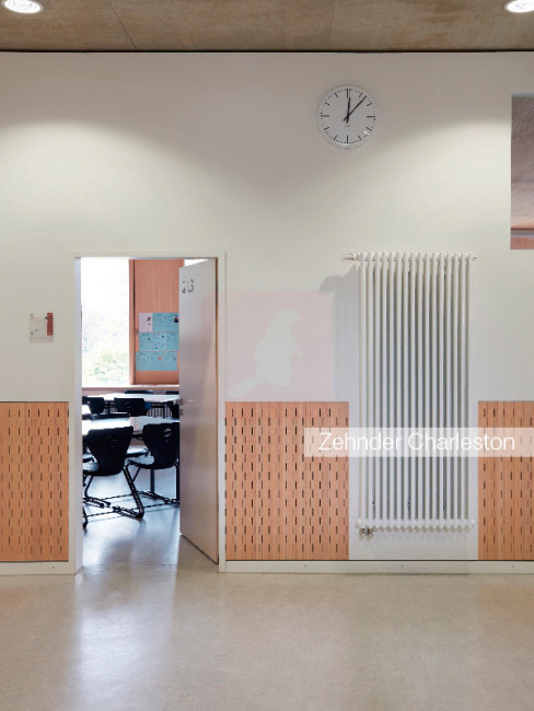 Радиатор трубчатый стальной Zehnder Charleston Retrofit 2200, 10 сек.1/2 ниж.подк. RAL9016 (кроншт.в компл.) Радиатор трубчатый стальной Zehnder Charleston Retrofit 2200, 10 сек.1/2 ниж.подк. RAL9016 (кроншт.в компл.)