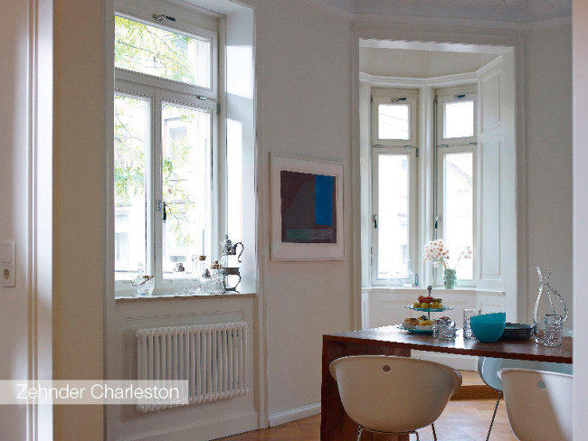 Радиатор трубчатый стальной Zehnder Charleston Retrofit 3050, 24 сек.1/2 бок.подк. RAL9016 (кроншт.в компл.) Радиатор трубчатый стальной Zehnder Charleston Retrofit 3050, 24 сек.1/2 бок.подк. RAL9016 (кроншт.в компл.)