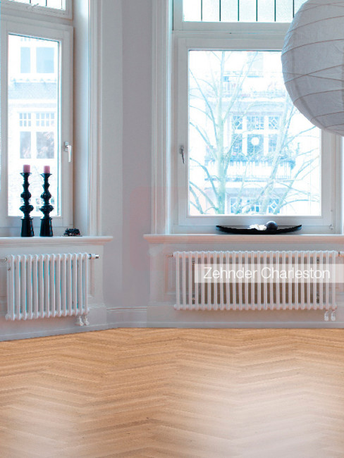 Радиатор трубчатый стальной Zehnder Charleston Retrofit 3050, 14 сек.1/2 ниж.подк. RAL9016 (кроншт.в компл.) Радиатор трубчатый стальной Zehnder Charleston Retrofit 3050, 14 сек.1/2 ниж.подк. RAL9016 (кроншт.в компл.)
